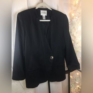 Sweetbriar | Women’s Black Pin Stripe Pattern Blazer Jacket