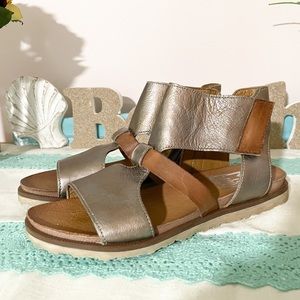 Miz Mooz Silver Leather Tamsyn Sandal Sz 37