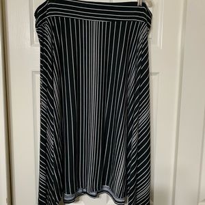 Beverly Drive Women’s Black/White Skirt