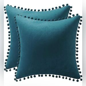 Decorative Throw Pillow Covers Soft Velvet Outdoor Cushion Covers 18"X18" 2PCS