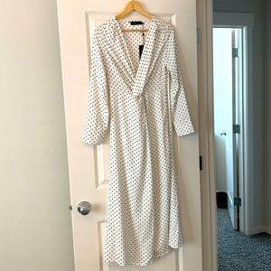 Angeleye - long sleeve, tailored dress, Size: 6, Color: white/ black