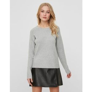 Vero Moda Sweater • Size L