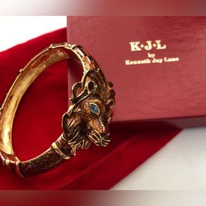 KJL KENNETH J LANE LION Enamel Hinged Bracelet  Pouch Box