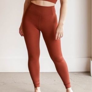 Girlfriend Collective High Rise Seamless FLOAT 7/8 Leggings Mahogany Sz 4XL