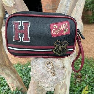 HARRY POTTER Hogwarts Quidditch Bag/Wristlet Purse LIKE NEW !!