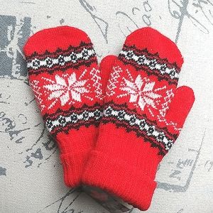 Kids wool mitts red NWT ✨Host Pick✨