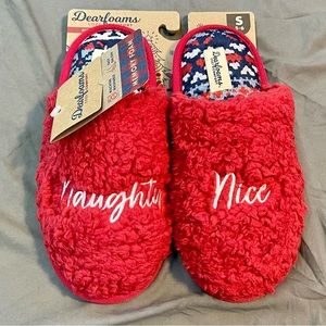 Dearfoams Memory Foam Naughty and Nice Fuzzy Slippers Size Small 5-6