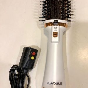 Plavogue Electric Hair Drying Brush.  Almost new!