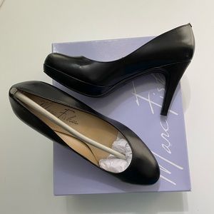 Brand New Marc Fisher Black Leather Sidney Heels Size 6.5 W