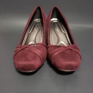 Forever Link Maroon Slip On Comfort Pump Shoes Sz 8.5 Women's