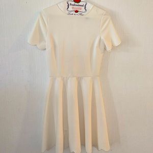 Bloomingdale’s Aqua Brand Dress White Short Sleeve Small