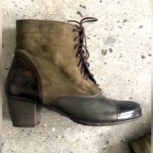 Olive Dorking bootie, leather w/leather lining size 37