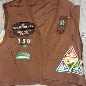 Girl Scouts Brown Vintage Vest With Badges and Pins Youth Size M