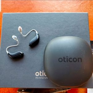 Oticon Hearing  Aids: Zirconz 2 MR-T Traditional Battery Operated