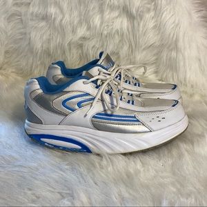 Curves For Women’s  Shoes Size 8.5 Blue & White