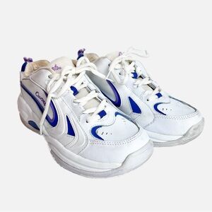 Curves White Blue Purple Toning Low Top Sneakers Women’s Size 8