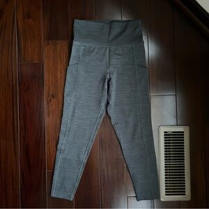 American eagle grey leggings with pockets