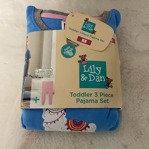 Lily & Dan  Toddler 3 piece pajama set Size XS