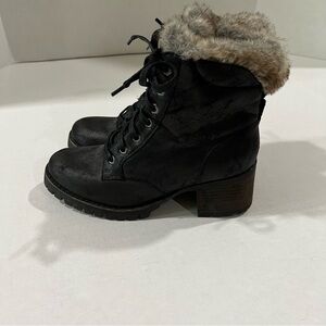 Steve Madden Comfort Faux Fur Trim Heeled Boots Size 8.5