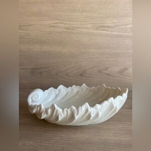 Vtg LENOX Porcelain Acanthus Leaf Candy Nut Dish Bowl Sculpted 9"