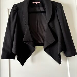 Review brand AU. Cropped Tuxedo Style Jacket Size 12