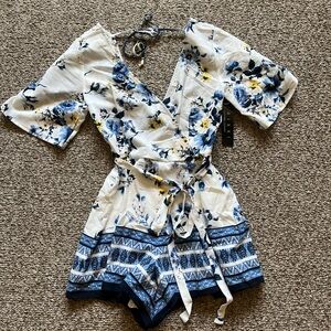 White and blue floral romper XS NWT!