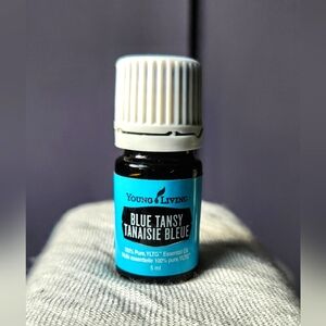 BLUE TANSY ESSENTIAL OIL - YOUNG LIVING (5ML)