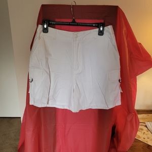 Chadwick's White Painters Shorts (308)