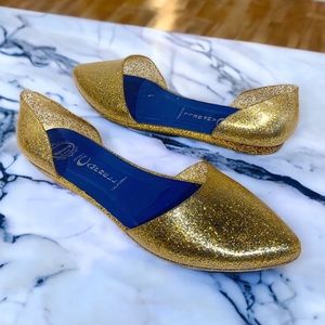 Jeffrey Campbell Size 8 Jelly Gold Glitter Point Rubber Toe Flat