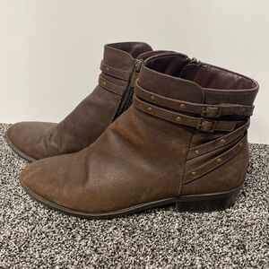 Chaps Shawna Brown Ankle Boots Size 8.5