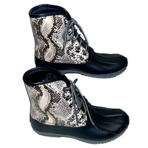 Simply Southern Duck Boots - Pale/Light Pink & Black Snakeskin Print- Size 8 NWT