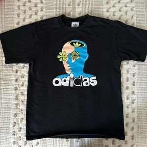 Adidas Men's Black and Green T-shirt