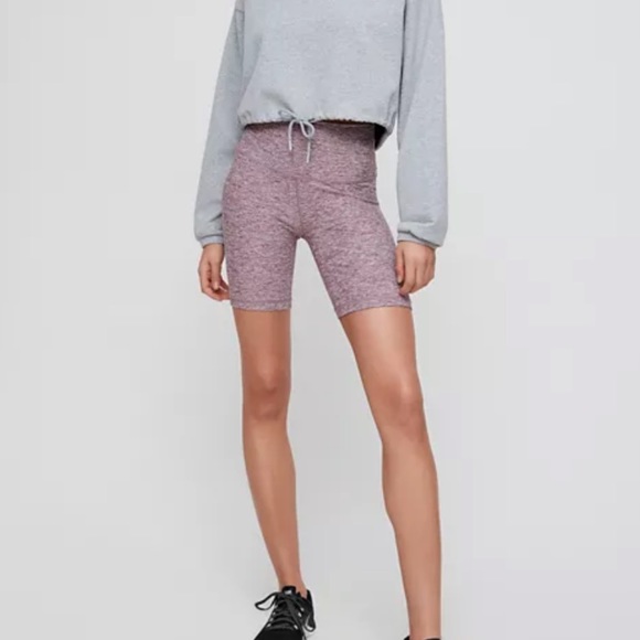 Aritzia The Constant Relay shorts, size XS - Picture 1 of 6