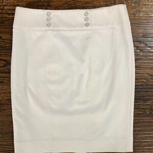 White House Black Market off white pencil skirt Size 4