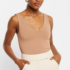 Express • Body Contour Compression Tank in Pecan