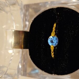 Vintage Blue Stone on Goldtone Ring