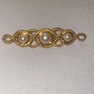 Vintage Napier gold pearl brooch pin