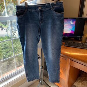 Chicos so slimming ankle length zipper jeans