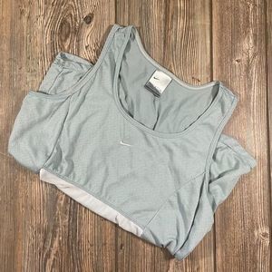 Nike Women's M Dri Fit Green Workout Tank‎