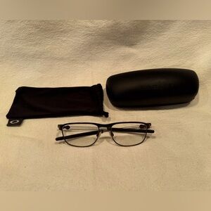 Oakley Men’s Glasses Frames, Case & Bag/Round/OX5122/Satin Pewter/Ear Socks/EUC