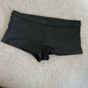 Size 10‎ black boyshort swim bottoms