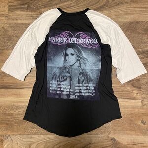 Carrie Underwood’s Stellar 2023 tour Concert t-shirt Size Medium