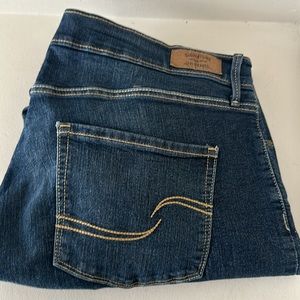 Women’s Levi Jeans