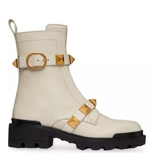 Valentino Garavani Roman Rockstud Combat Ankle Boots, Light Ivory