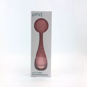 PMD Clean smart cleaning facial device