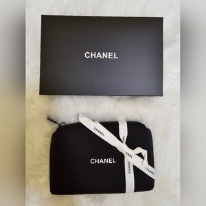 Chanel Beaute Cosmetic Puffy Black Makeup Pouch