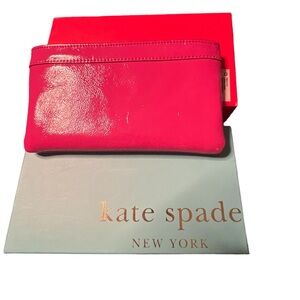 Kate Spade Patent Leather Wristlet Handbag New in Box Hot Pink