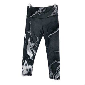 Silver Icing black and grey marble swirl  cropped athletic leggings