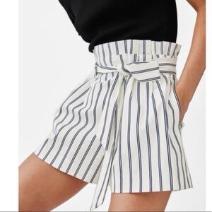 ZARA ||  TRF Collection Pleated Belted Paper Bag Shorts Size Extra Small