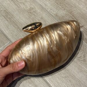 NWOT acrylic “shell style” clutch